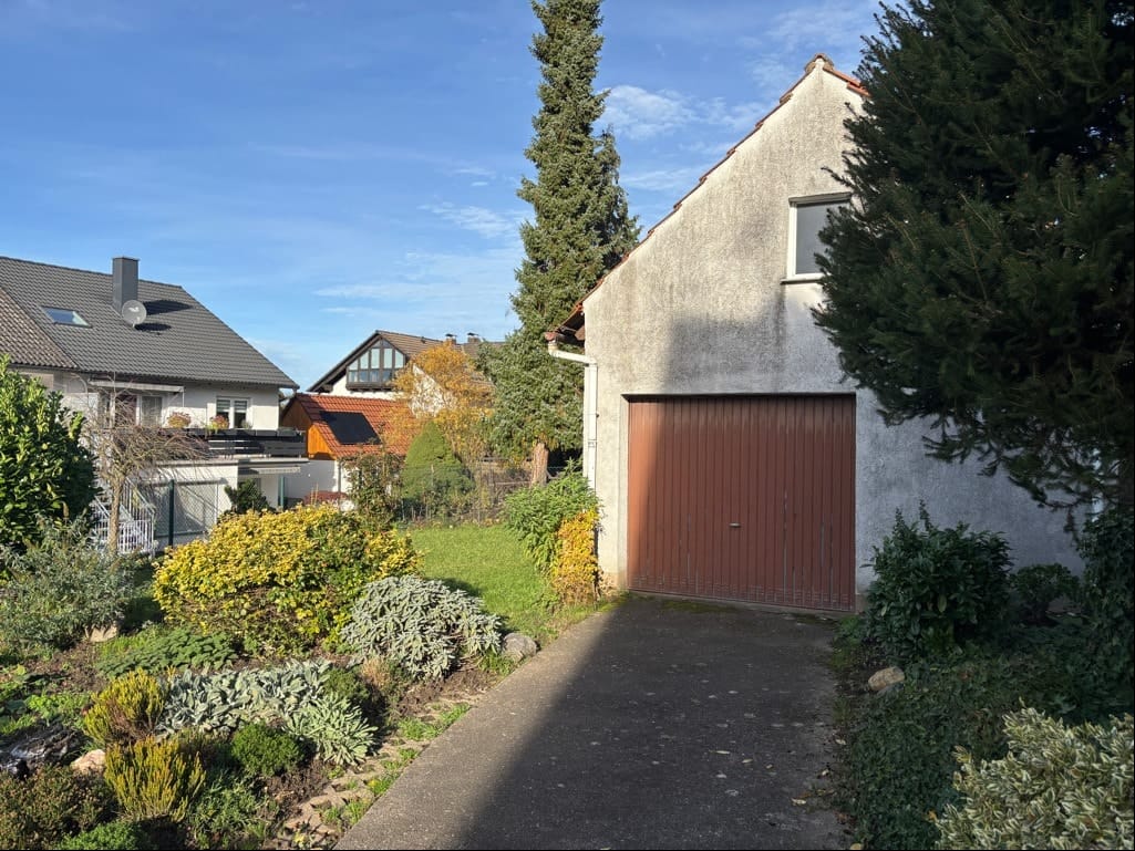 Immobilie in Goldbach - Freistehend mit Renovierungsbedarf! - Bild 3