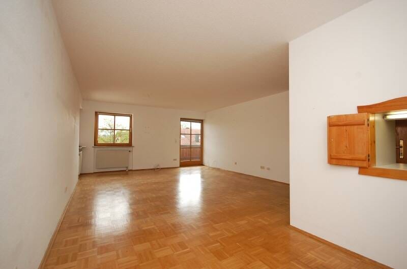 Immobilie in Feldkirchen-Westerham - Charmante, lichtdurchflutete 3-Zimmer-Wohnung im Herzen von Feldkirchen-Westerham - Bild 2