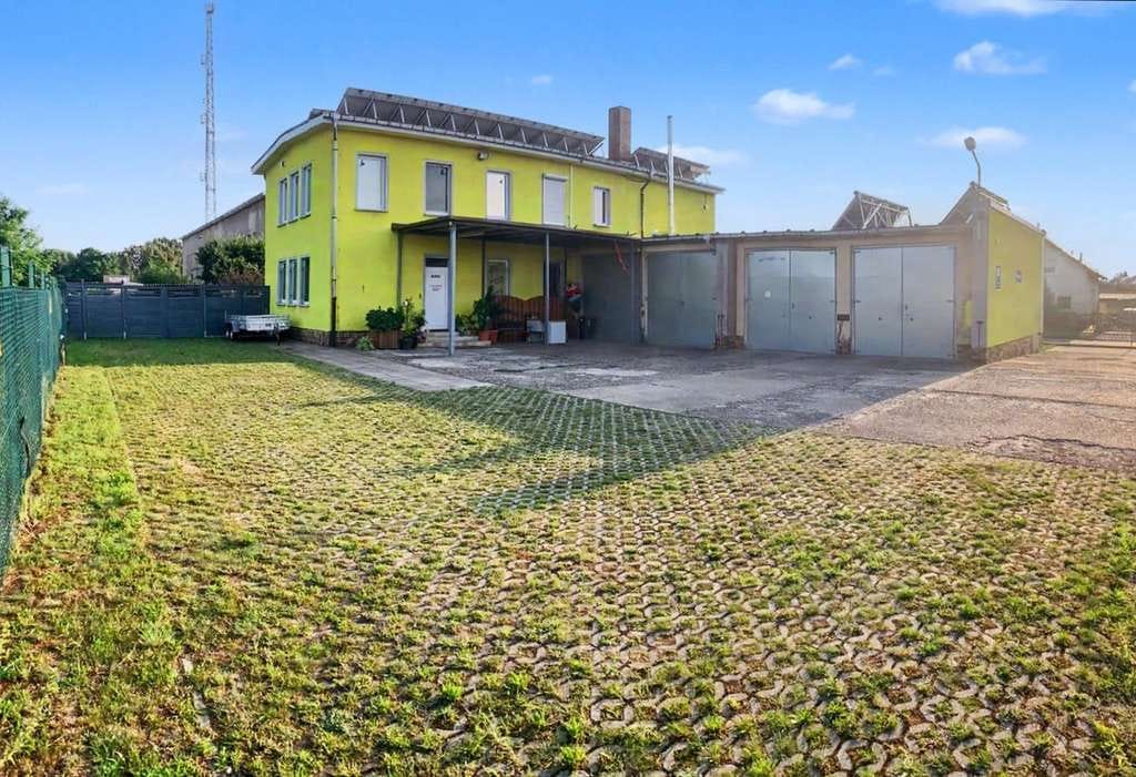 Immobilie in Massen-Niederlausitz - Viel Raum für Leben und Ideen - ein Zweifamilienhaus voller Möglichkeiten in Massen-Niederlausitz - Bild 2