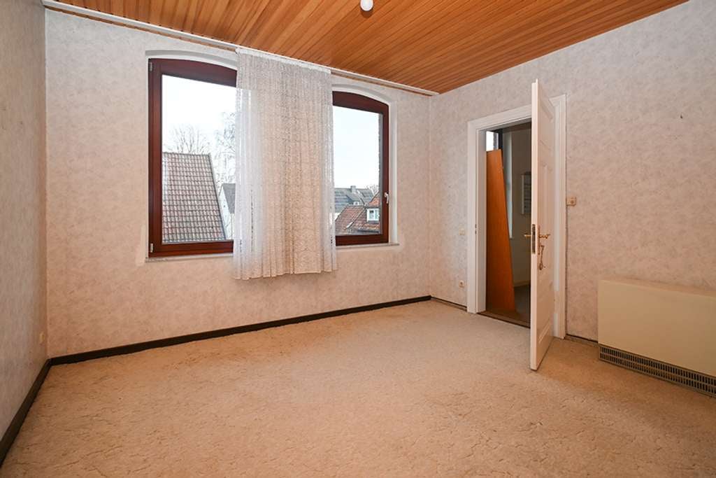 Immobilie in Barsinghausen - Großzügiges Wohnhaus mit Einliegerwohnung und weitläufigem Grundstück in Barsinghausen! - Bild 4