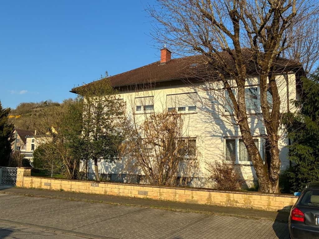 Immobilie in Kraichtal - Einfamilienhaus mit 8 Zimmern in Kraichtal, bezugsfrei ab 1.4.2026 - Bild 1