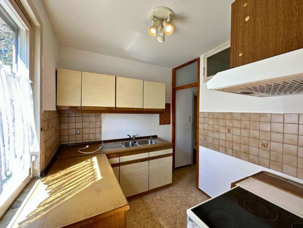 Immobilie in Bad Urach - Familiengerecht wohnen: 5,5 Zimmer, 118 m², Terrasse, Parken am Haus - Bild 3