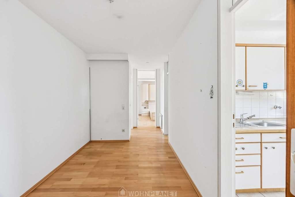 Immobilie in Affalterbach - 2,5-Zimmer-Wohnung mit EBK, Tiefgarage und Keller – bezugsfrei in Affalterbach - Bild 2