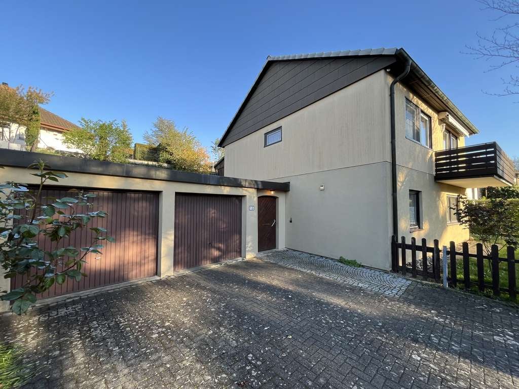 Immobilie in Hartheim am Rhein - Freistehendes Einfamilienwohnhaus mit Doppelgarage auf einem attraktiven, adäquatem Grundstück ! - Bild 1