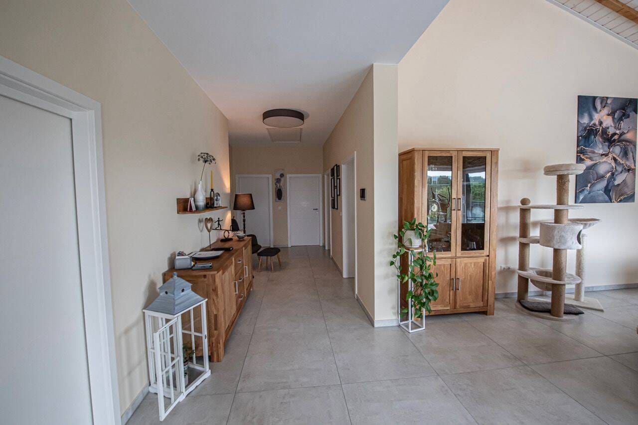 Immobilie in Staudernheim - Mediterraner Wohntraum mit Weitblick – Design, Ruhe & Freiheit auf einer Ebene - Bild 3