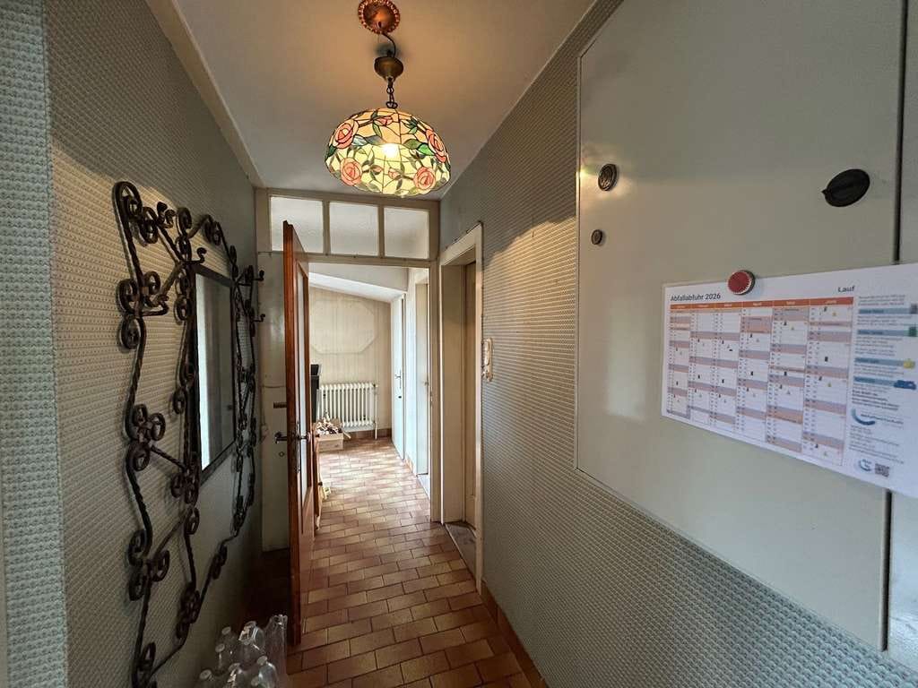 Immobilie in Lauf - Lauf - Haus mit Entwicklungspotenzial in guter Lage! - Bild 2