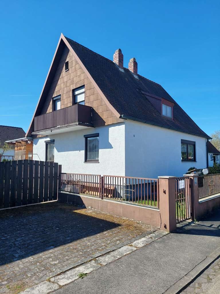 Immobilie in Manching - Viel Platz für Ihre Träume: Charmantes Einfamilienhaus mit großem Garten in Oberstimm - Bild 0