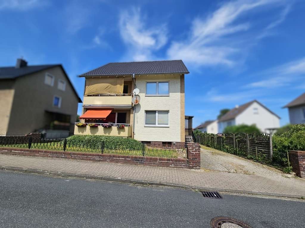 Immobilie in Harsum - 3 Familienhaus auf großem Grundstück in Harsum - Bild 2