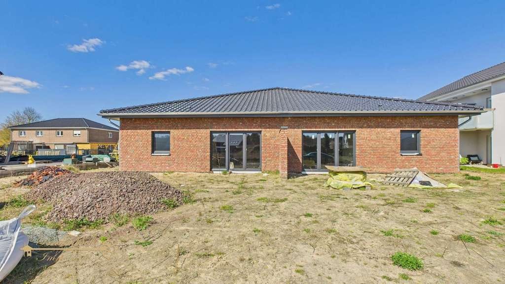Immobilie in Haßbergen - Haßbergen • Ein Preis – zwei exklusive moderne Bungalows: Wohnkomfort & Kapitalanlage vereint - Bild 4