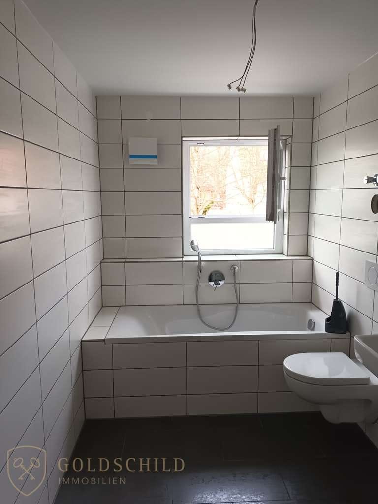Immobilie in Dettingen unter Teck - Neuwertige TOP 2,5 Zimmer Wohnung in Dettingen u. T. -  Barrierefrei - Bild 4