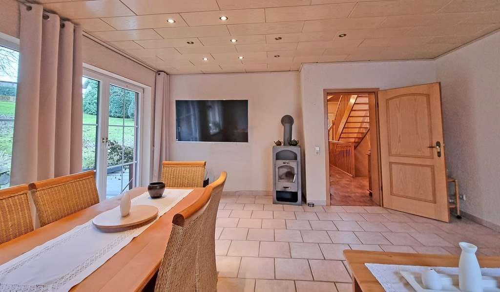 Immobilie in Sankt Katharinen - Gepflegtes Wohnhaus mit großzügigem Grundriss und beeindruckendem Grundstück in ruhiger Lage - Bild 4