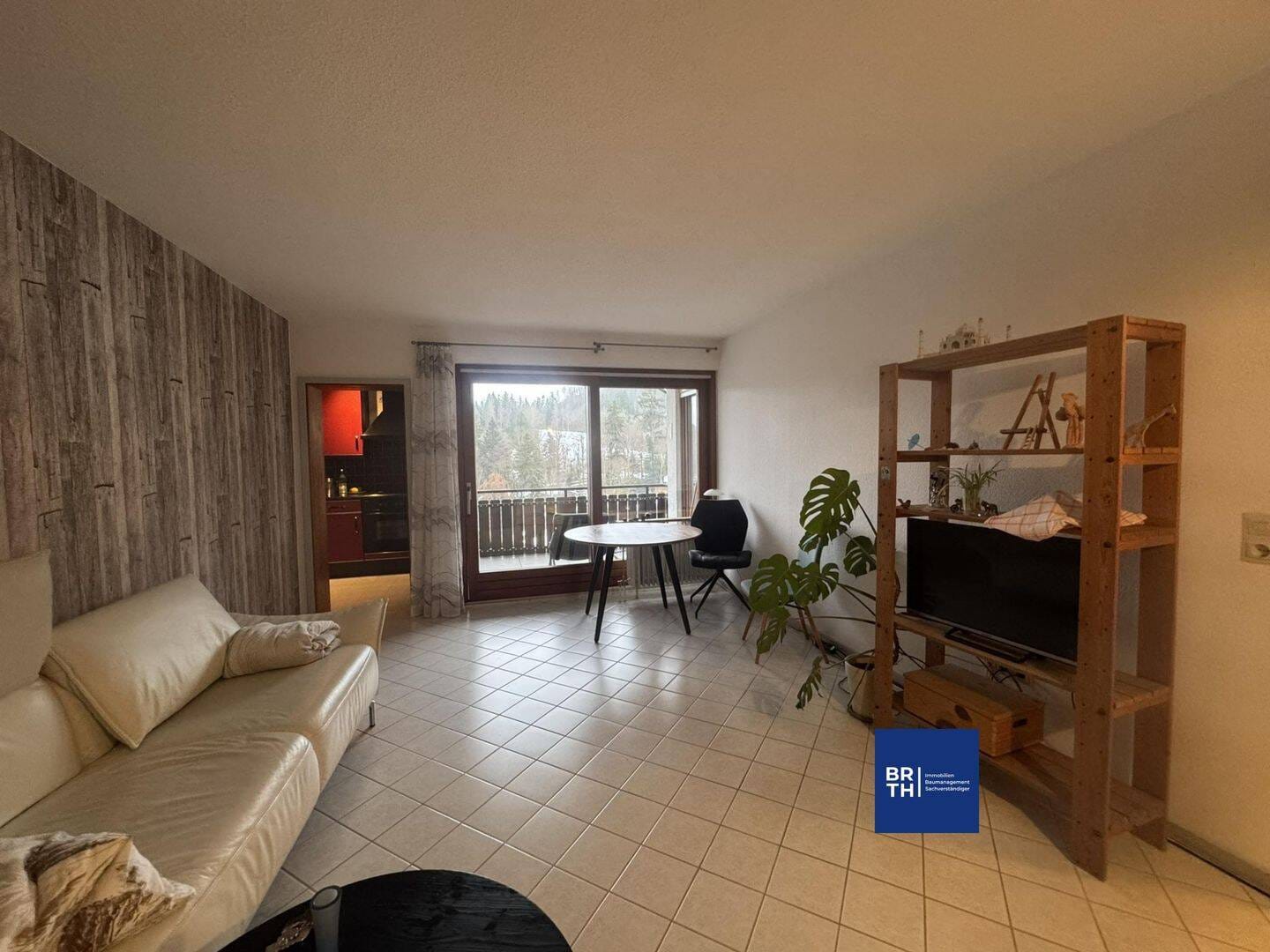 Immobilie in Schönau im Schwarzwald - Attraktive 2-Zimmer-Eigentumswohnung mit traumhafter Aussicht in Schönau im Schwarzwald - Bild 1