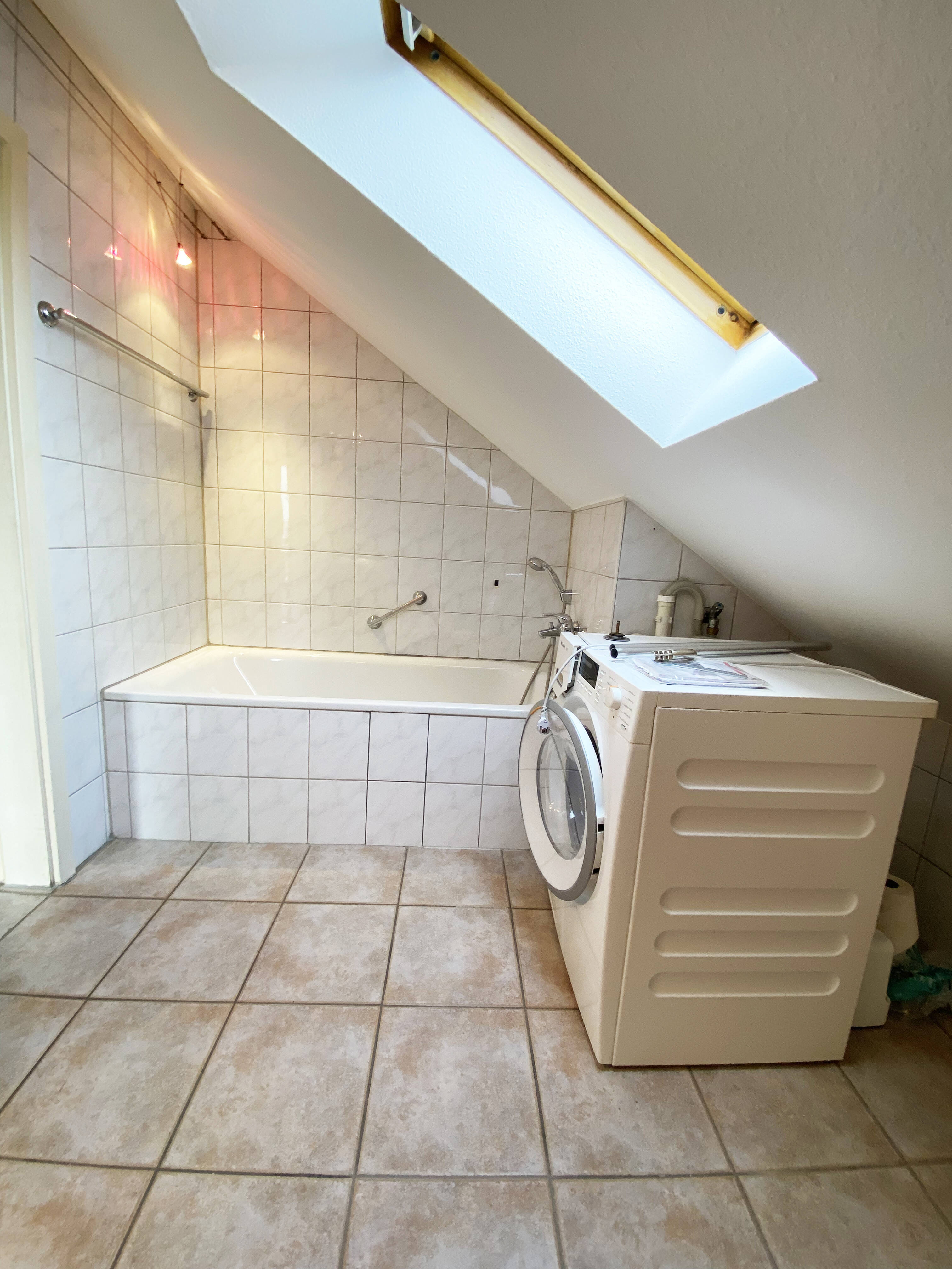 Immobilie in Orsingen-Nenzingen - VERKAUFT Charmante 3-Zimmer-Dachgeschosswohnung mit zwei Balkonen und Gartenblick in Orsingen-Nenzingen - Bild 4