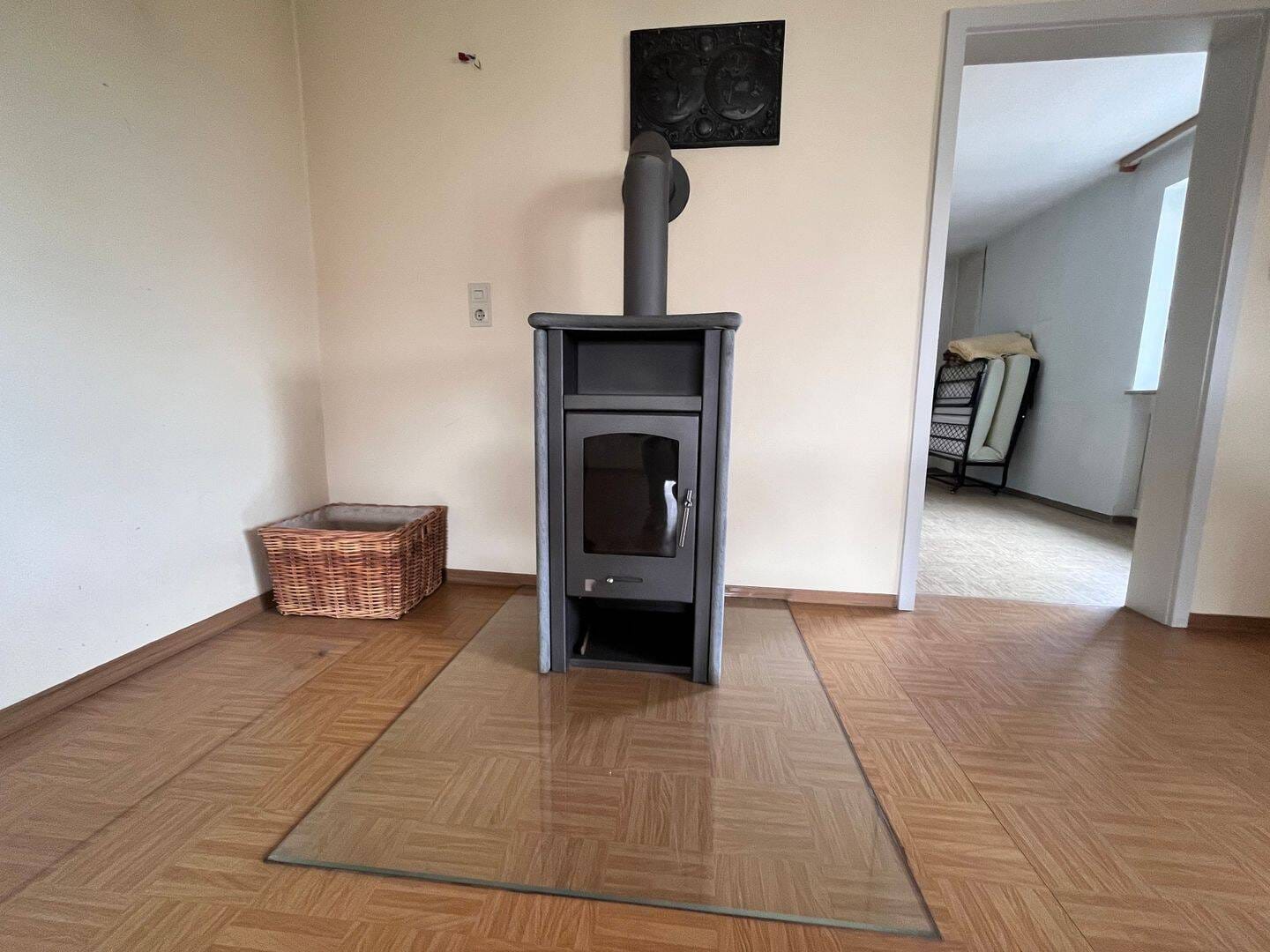 Immobilie in Stimpfach - Wohnhaus mit großer Scheune, Garage & vielseitigen Nutzungsmöglichkeiten - Bild 4