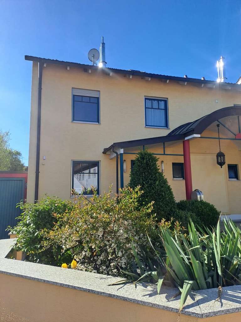 Immobilie in Bonstetten - REH mit Einliegerwohnung und Wintergarten - Bild 0
