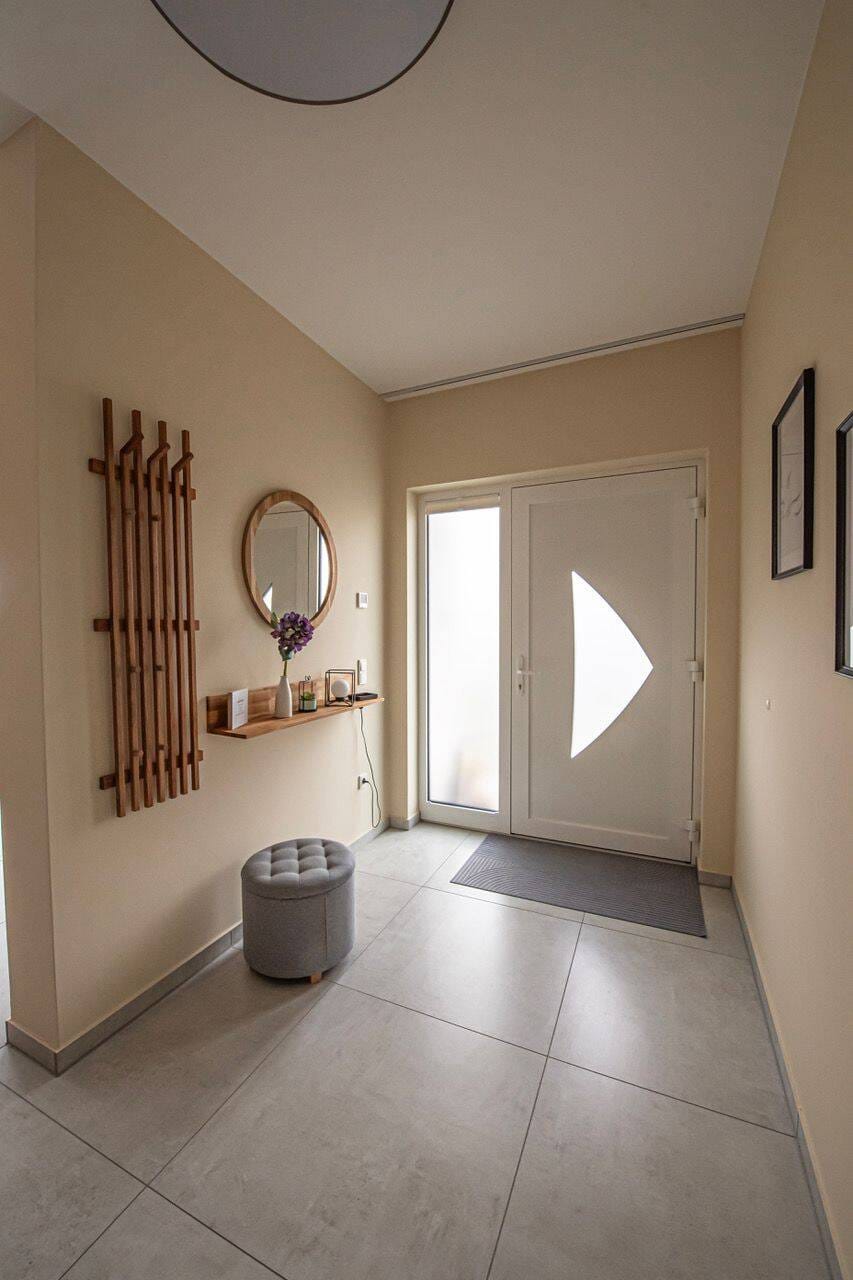 Immobilie in Staudernheim - Mediterraner Wohntraum mit Weitblick – Design, Ruhe & Freiheit auf einer Ebene - Bild 2