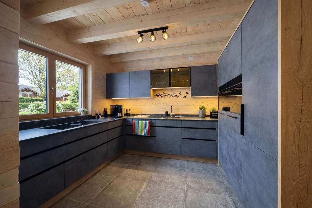 Immobilie in Gmund - Exklusives Bio-Blockhaus mit alpinem Charme und modernem Wohnkomfort - Bild 3