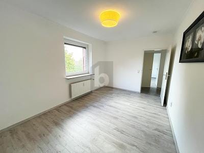 Immobilie in Büdelsdorf - VIEL PLATZ MIT SONNEN LOGGIA, ZENTRAL UND RUHIG - Bild 3