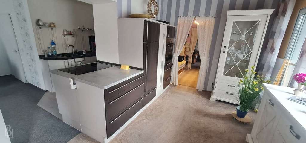 Immobilie in Kotzen - Sehr ruhig gelegenes Zweifamilienhaus mit großem Gartengrundstück und Carport - Bild 3