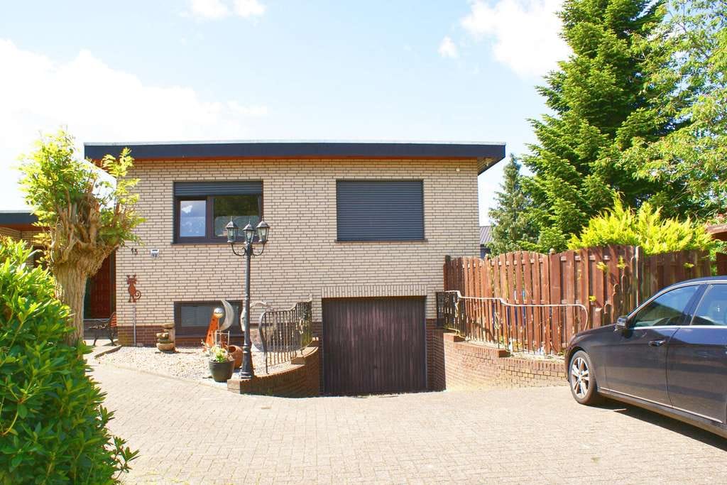 Immobilie in Barßel - Einfamilienhaus in Barßel - Ihr Zuhause auf drei Etagen - Bild 1
