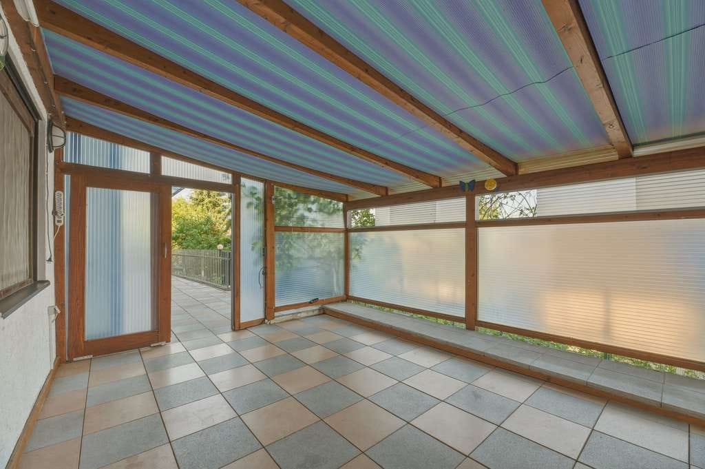 Immobilie in Neuffen - Großzügige Erdgeschosswohnung mit ca. 60 m² Terrasse, Wintergarten & privatem Gartenanteil - Bild 4
