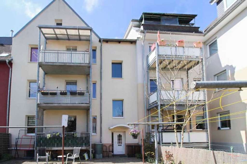 Immobilie in Stralsund - Solide Anlage: MFH mit 4 Einheiten und Top-Potenzial in Citylage - Bild 1