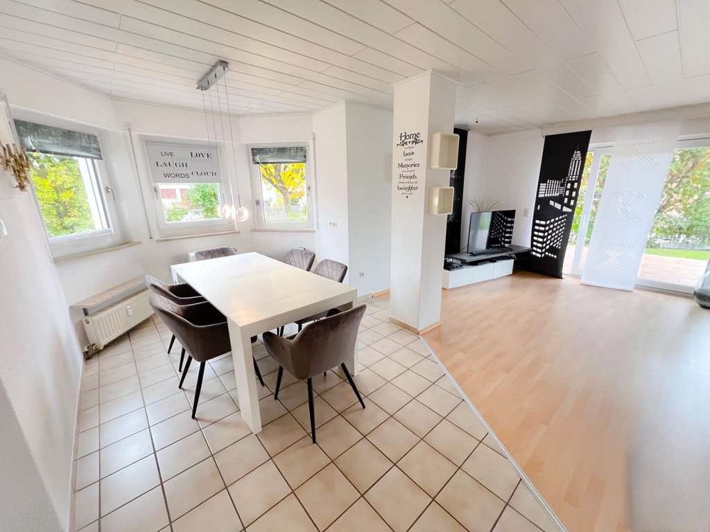 Immobilie in Hemau - Einfamilienhaus mit Einliegerwohnung in Hohenschambach  - Bild 2