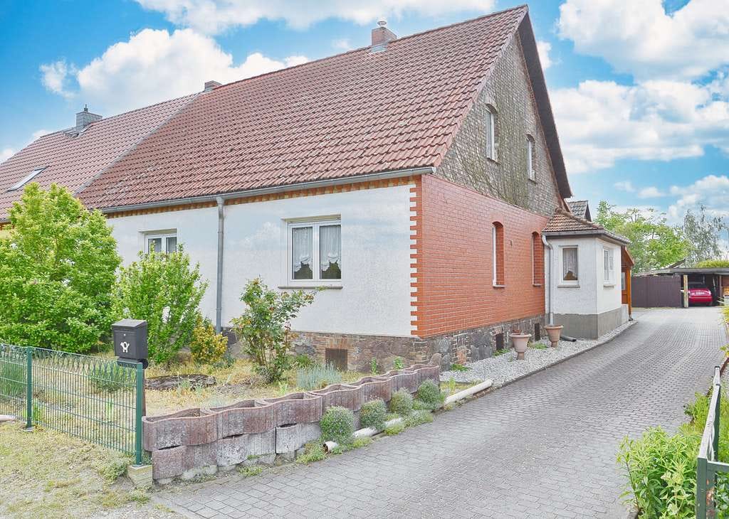 Immobilie in Müncheberg - Großer Garten, gemütliches Haus, Grundstück 2.700 m2, 2 Garagen, viel Potential! - Bild 3