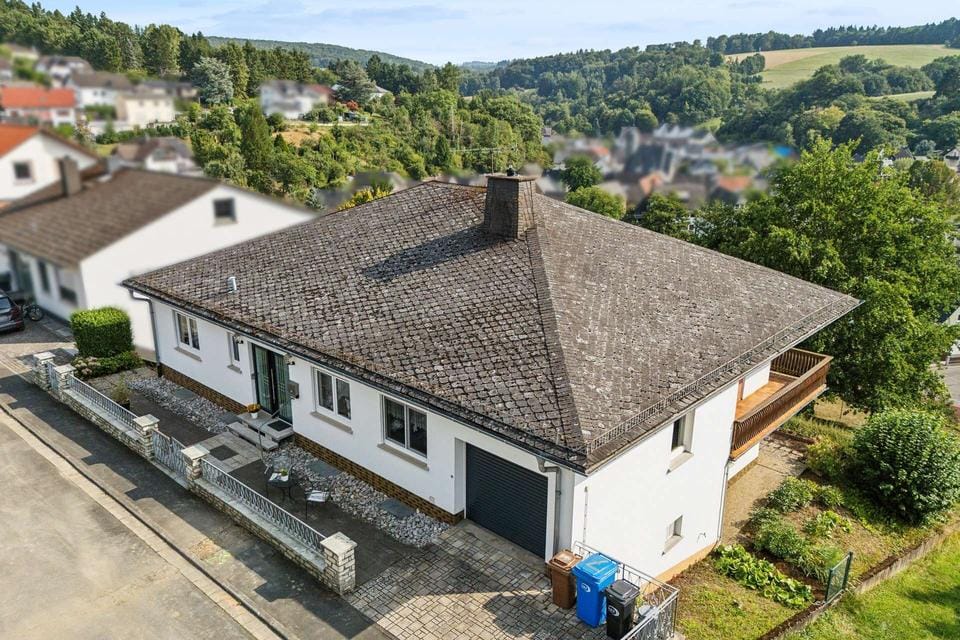 Immobilie in Weinbach - Familienfreundliches Zuhause in bevorzugter Lage mit Weitblick - Bild 0