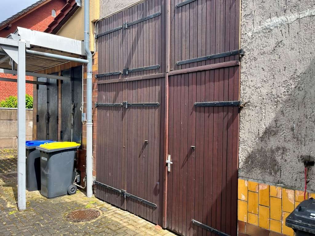 Immobilie in Sondershausen - Einfamilienhaus mit viel Platz in den Nebengebäuden in Sondershausen - Bild 2