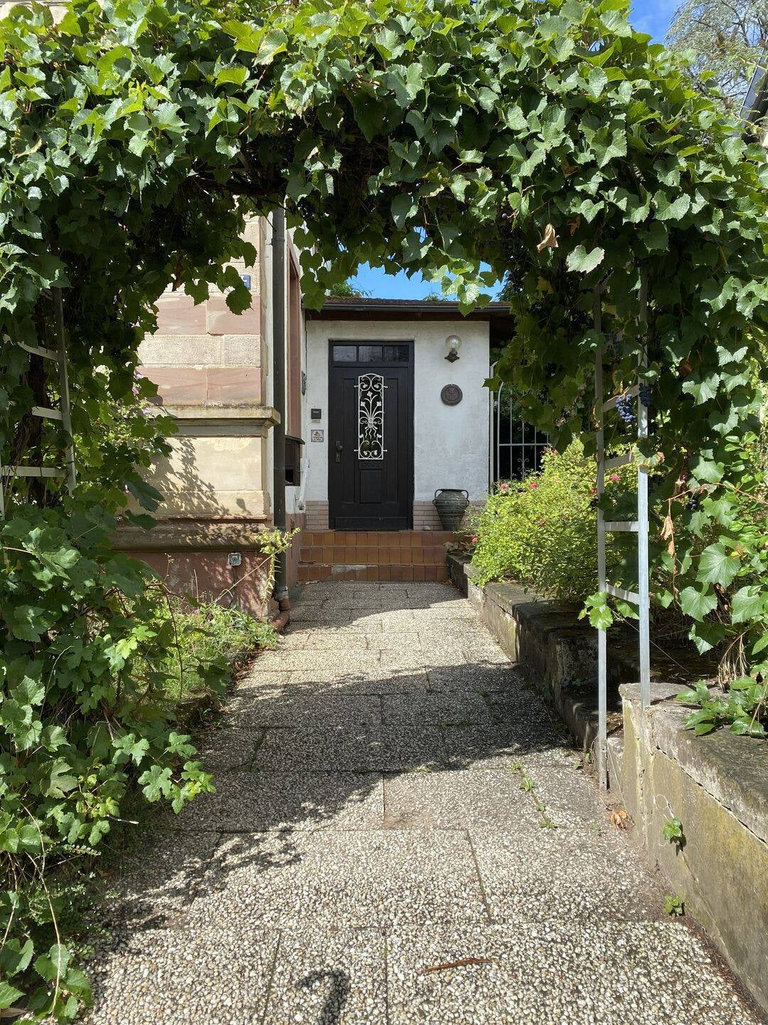 Immobilie in Kleinblittersdorf - Schönes Ein.- Zweifamilienhaus - Bild 1