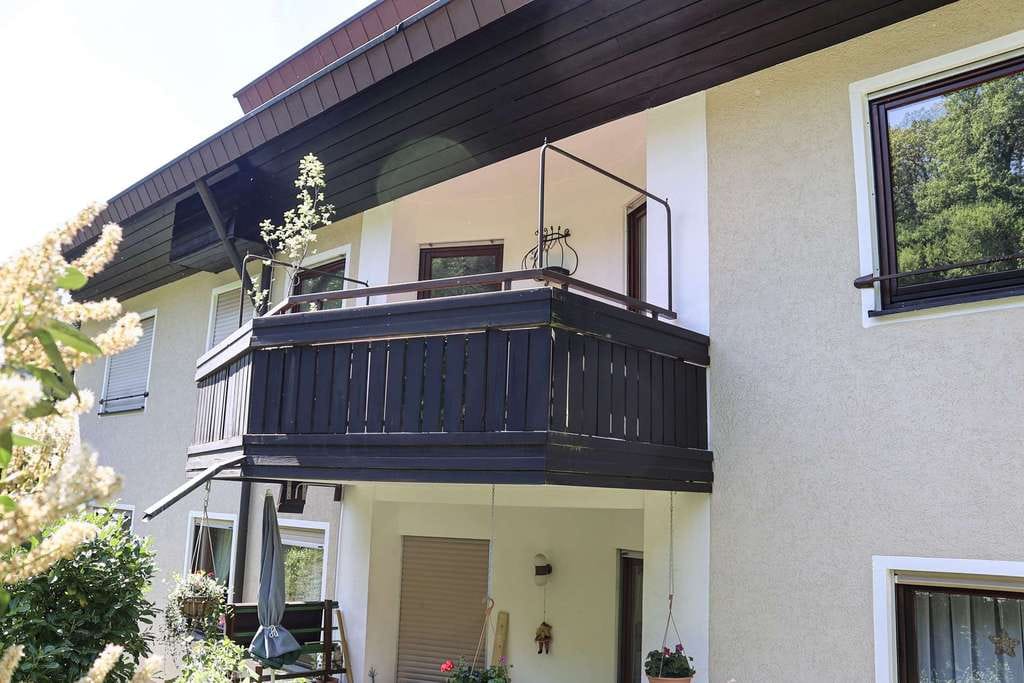 Immobilie in Badenweiler - 2-Zimmer Wohnung mit Aufzug und Stellplatz- Ideale Kapitalanlage oder zukünftiges Eigenheim - Bild 3