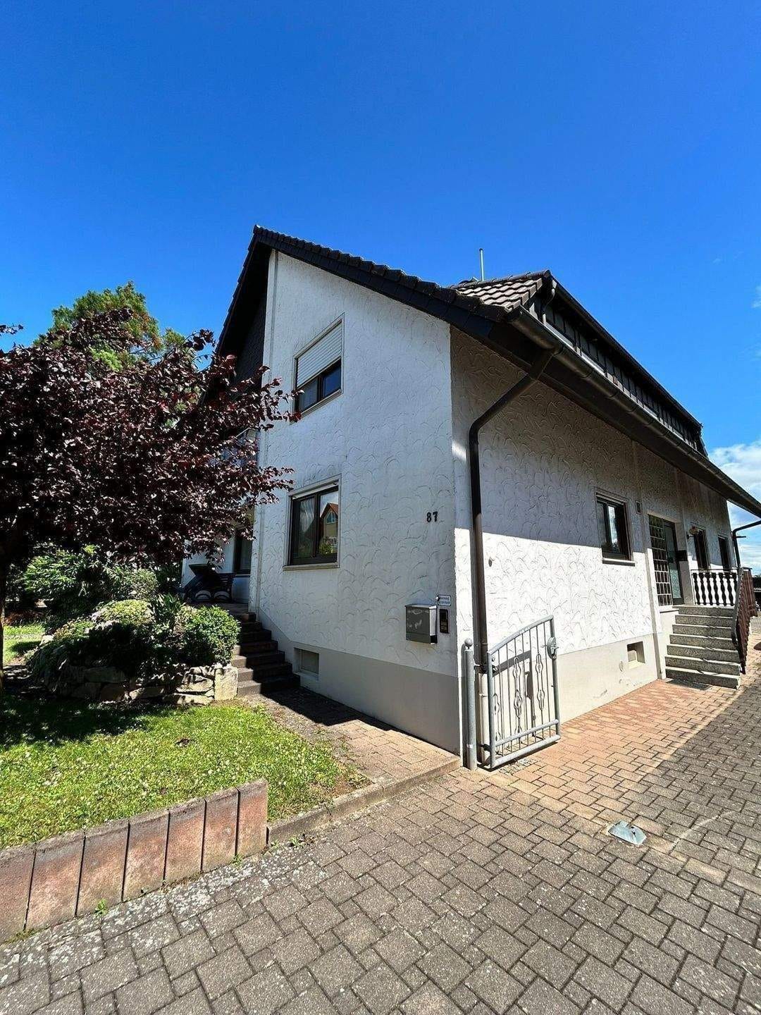 Immobilie in Wyhl - Wohnen mit Weitblick – Zweifamilienhaus auf großzügigem Grundstück - Bild 3