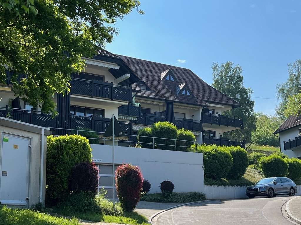 Immobilie in Bad Bellingen - Traumhafte Maisonette-Wohnung mit Fernsicht - Bild 1