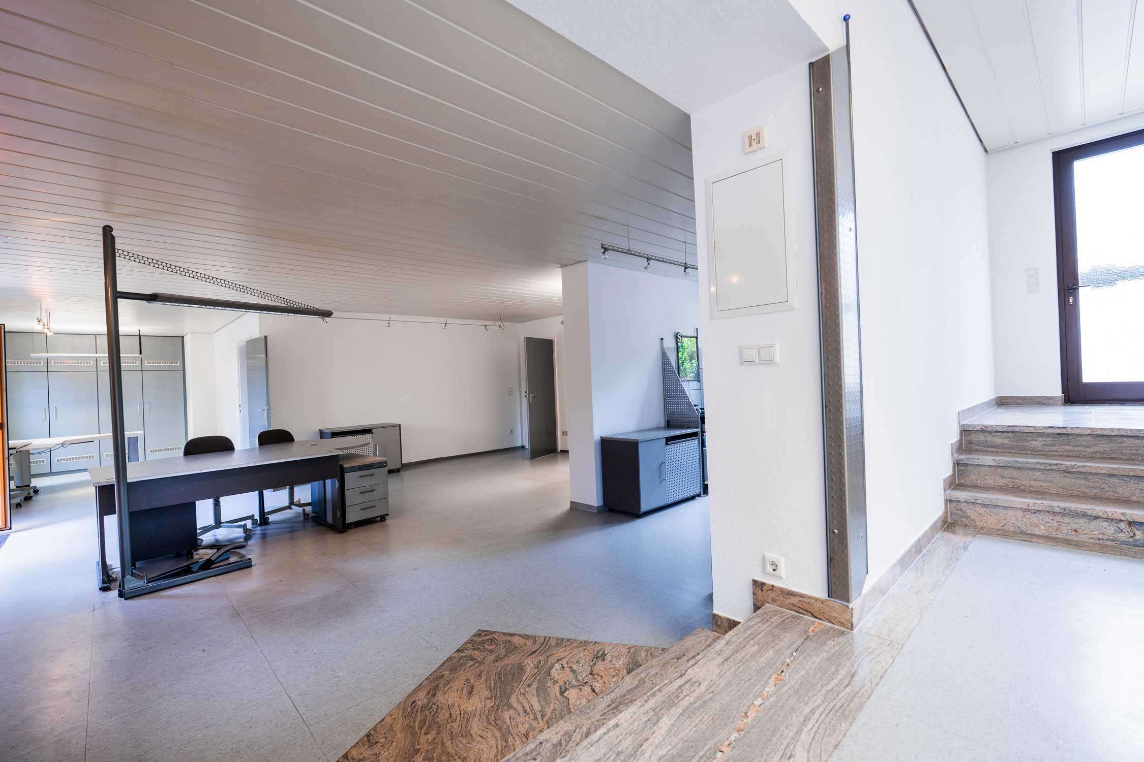 Immobilie in Pfedelbach - PROVISIONSFREI: Flexibles Wohnkonzept, Einfamilienhaus mit attraktiver Büro-/ Einliegerwohnung - Bild 4