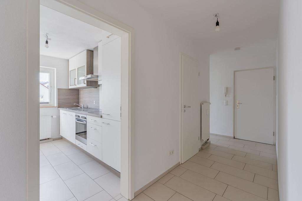 Immobilie in Süßen - Helle 2 Zimmerwohnung, modernisiert und sofort verfügbar  - Bild 2