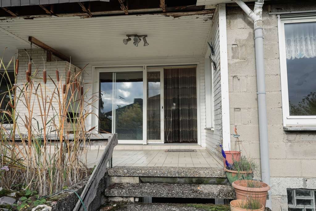 Immobilie in Caan - Einfamilienhaus in Caan mit Einliegerwohnung und Schwimmbad-Rohbau - Bild 4