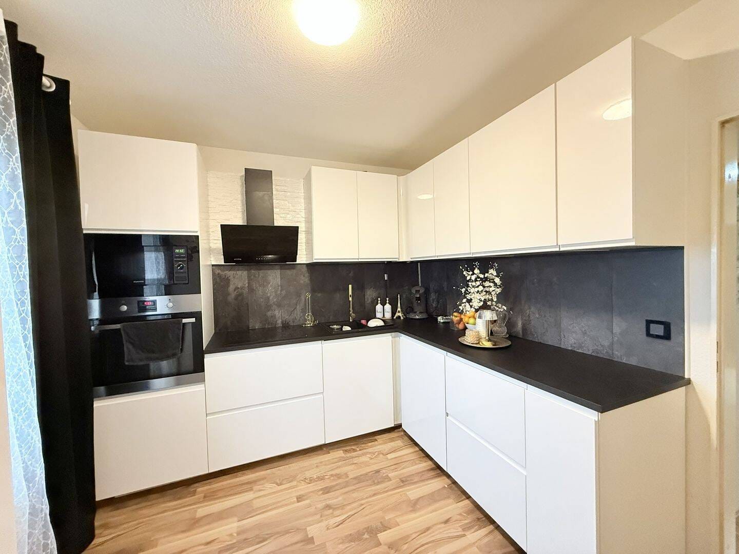 Immobilie in Heddesheim - Ideale Infrastruktur + hervorragende Anbindung - 4 ZKB mit Balkon - Bild 0