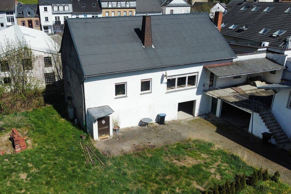 Immobilie in Dudeldorf - Wohnen und investieren im Grünen - Einfamilienhaus in zentraler Lage von Dudeldorf - Bild 1