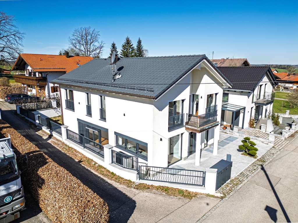 Immobilie in Warngau - Exklusives Einfamilienhaus mit 5,5 Zimmern in Osterwarngau - Bild 1