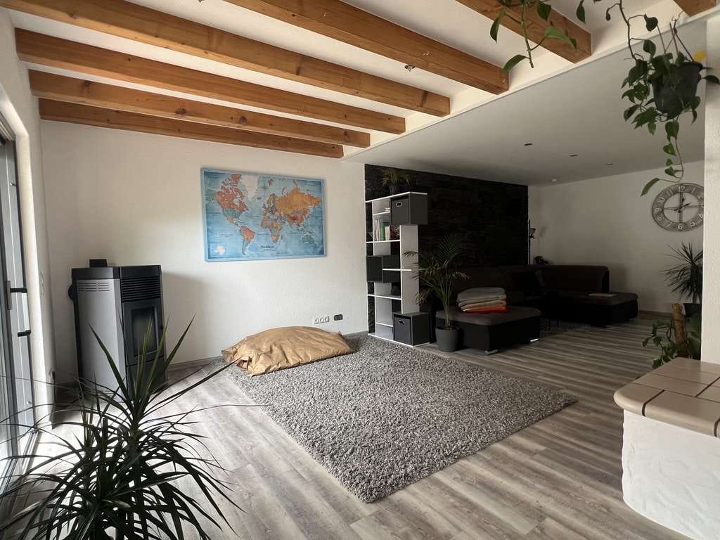 Immobilie in Niederkirchen - Modernisiertes Einfamilienhaus mit Einliegerwohnung- /Büropotenzial  und idyllischem Garten - Bild 4