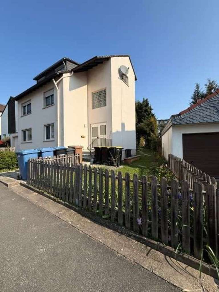 Immobilie in Walluf - Vormerkung jetzt - Vertrieb ab 09.07.26 / tolles 3-Parteien-Haus in Niederwalluf - Bild 1