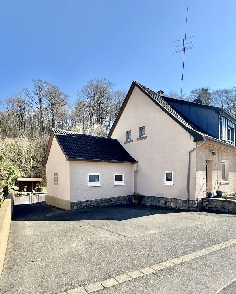 Immobilie in Blankenheim - Gepflegte Doppelhaushälfte mit schönem Garten & Potenzial in zentraler Lage von Blankenheim - Bild 4