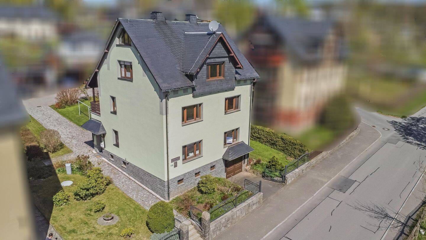 Immobilie in Lößnitz - Charmantes Zweifamilienhaus mit Geschichte, Platz und vielfältigen Möglichkeiten - Bild 1