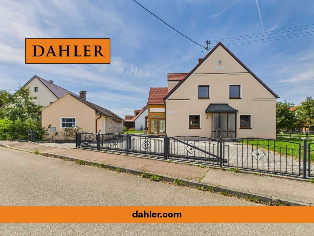 Immobilie in Ellgau - Großes Einfamilienhaus in Ellgau - Bild 0