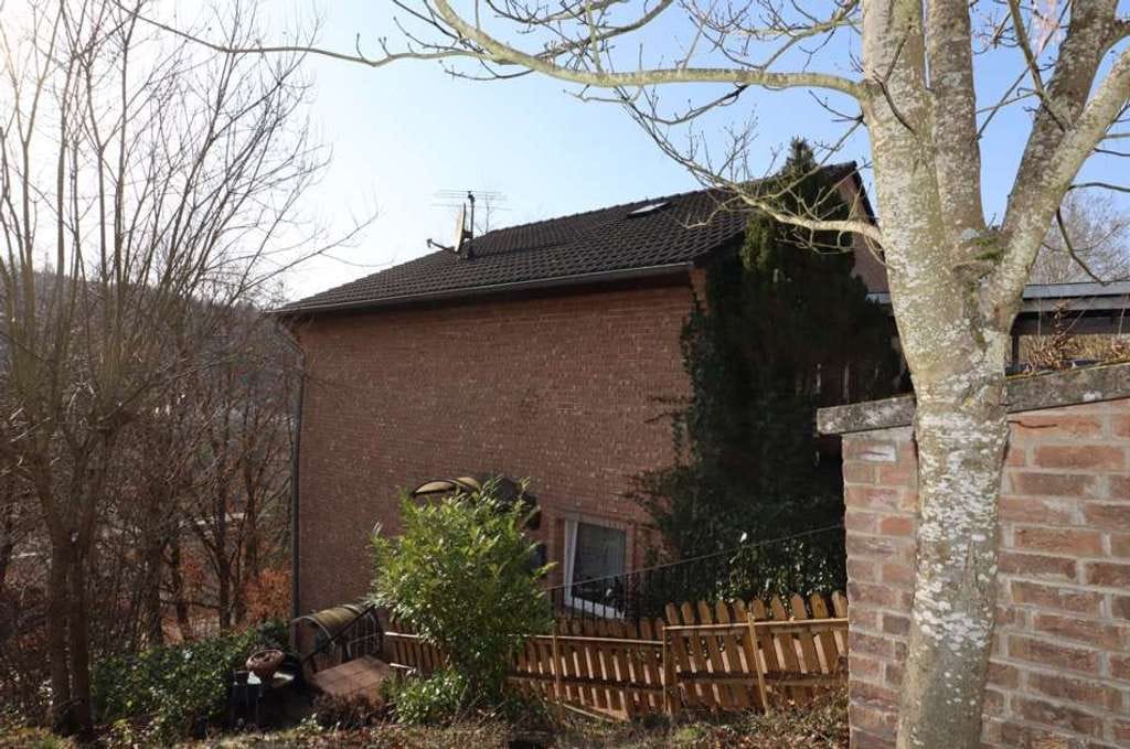 Immobilie in Jünkerath - Schöne und gut geschnittene Eigentumswohnung mit Balkon Jünkerath (52) - Bild 2