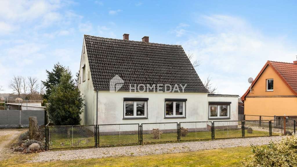 Immobilie in Saal - Haus mit Potenzial auf weitläufigem Grundstück - Raum für persönliche Entfaltung - Bild 2
