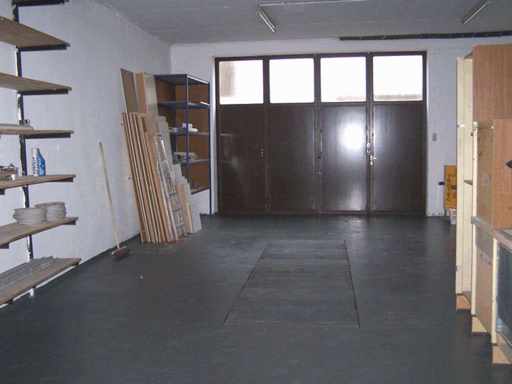 Immobilie in Eltmann - Wohnhaus mit Garten  Doppelgarage  und einer  Großer Garage,  3 Balkone ein großer Überdacht - Bild 3