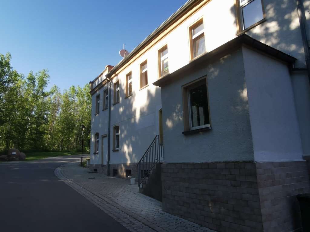 Immobilie in Kriebitzsch - Attraktives Mehrfamilienhaus mit 6 Wohneinheiten in Zechau Thüringen - Bild 3