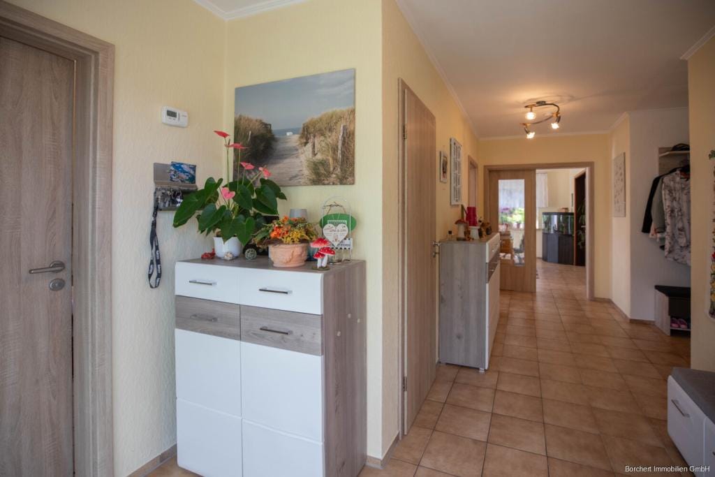 Immobilie in Klein Offenseth-Sparrieshoop - Geschmackvoll und individuell -  Bungalow in Klein Offenseth-Sparrieshoop - Bild 2